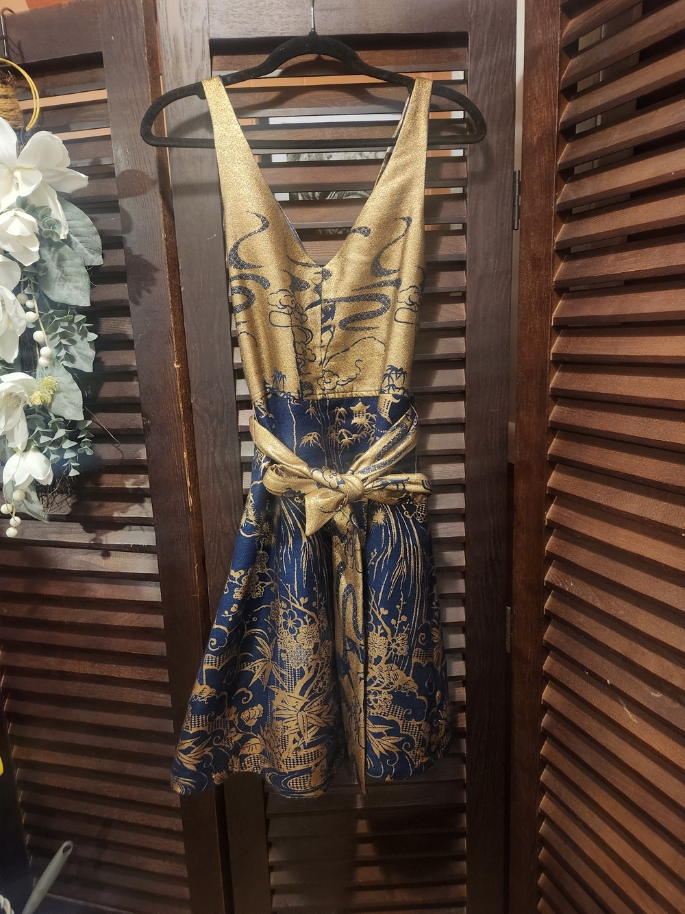 Eva Franco Gold and Navy Floral Fit-and-Flare Belted Dress - Picture 6 of 6